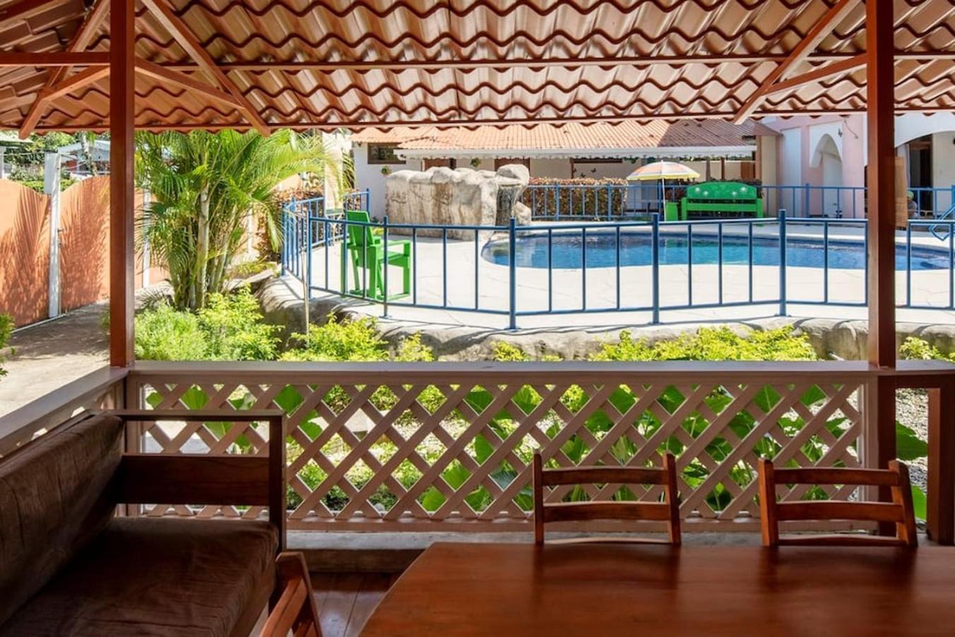 Poolside Beach House At Pangea Lodge Manzanillo  Zewnętrze zdjęcie